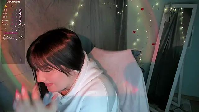 Lei White online show from 4, 2, 2025