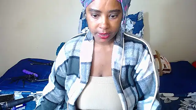 Snapshot of 2Sweetysmile chatting on 28, 10, 2025 2Sweetysmile online show from 28, 10, 2025