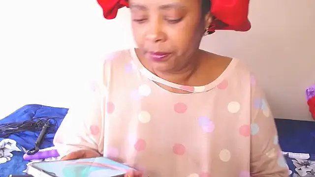 Snapshot of 2Sweetysmile chatting on 2, 10, 2025 2Sweetysmile online show from 2, 10, 2025