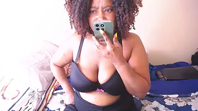 Snapshot of 2Sweetysmile chatting on 8, 10, 2025 2Sweetysmile online show from 8, 10, 2025