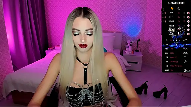 Snapshot of Emilia_Klar chatting on 16, 9, 2025 Emilia Klar online show from 16, 9, 2025