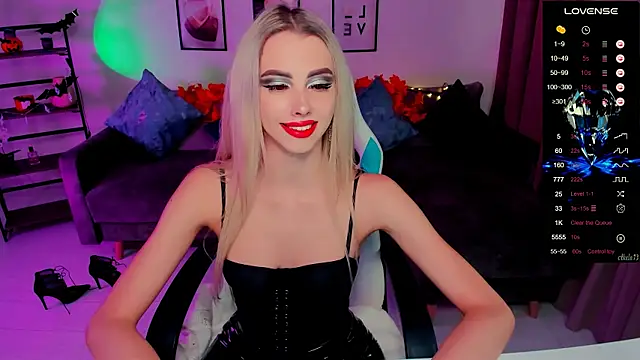 Snapshot of Emilia_Klar chatting on 20, 10, 2025 Emilia Klar online show from 20, 10, 2025