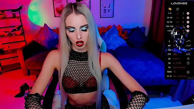 Snapshot of Emilia_Klar chatting on 21, 10, 2025 Emilia Klar online show from 21, 10, 2025