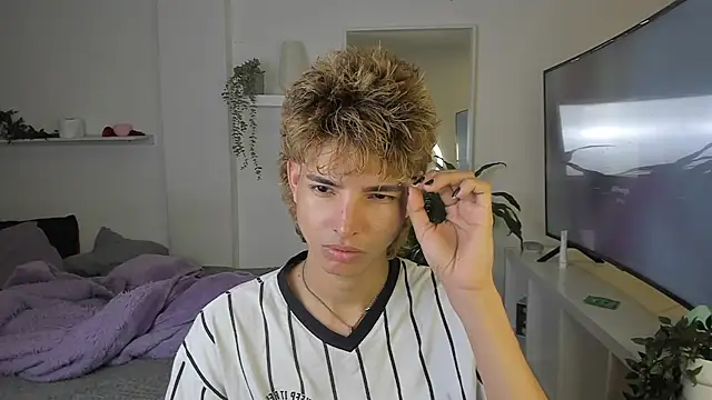 santy-kitty online show from 28, 10, 2025