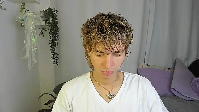 santy-kitty online show from 17, 10, 2025