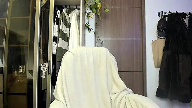 santy-kitty online show from 27, 2, 2025