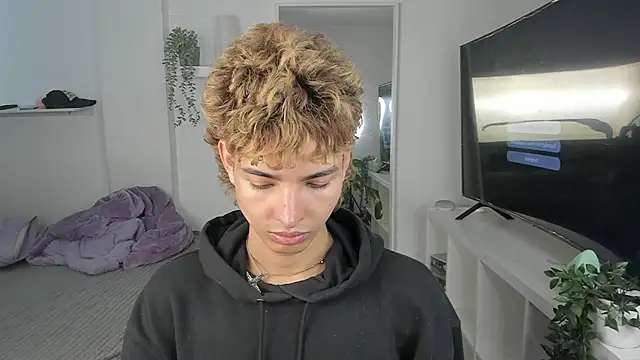 santy-kitty online show from 6, 11, 2025