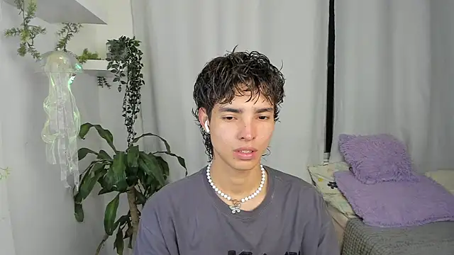 santy-kitty online show from 16, 12, 2025