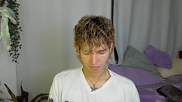 santy-kitty online show from 4, 10, 2025