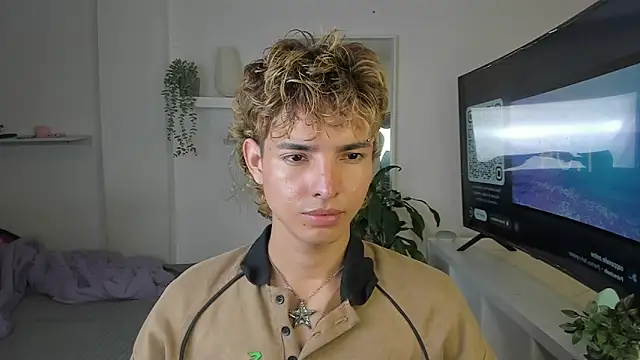 santy-kitty online show from 9, 11, 2025