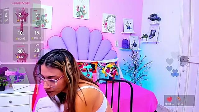 HannaPretthy online show from 10, 2, 2026