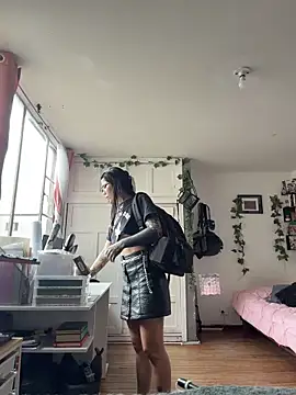 EemaHaruki online show from 10, 4, 2026