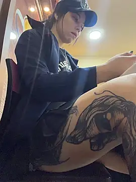 EemaHaruki online show from 21, 4, 2026