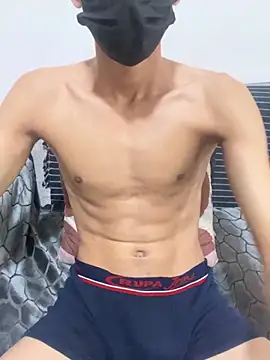 Snapshot of kingcock010 chatting on 8, 3, 2025 kingcock010 online show from 8, 3, 2025