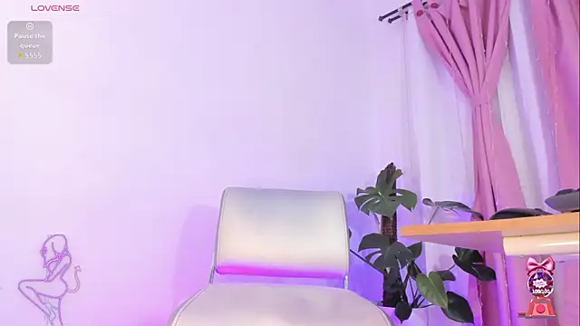 saskia secret online show from 7, 2, 2026