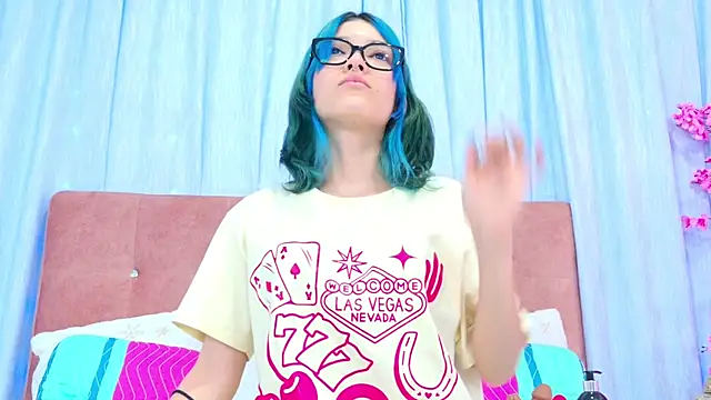 AlliciaKim online show from 10, 11, 2025