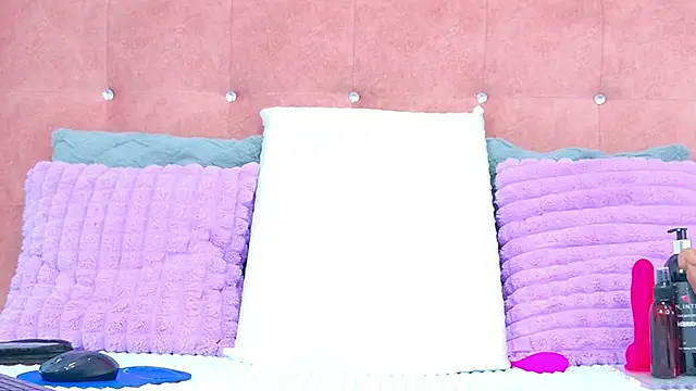 AlliciaKim online show from 21, 11, 2025