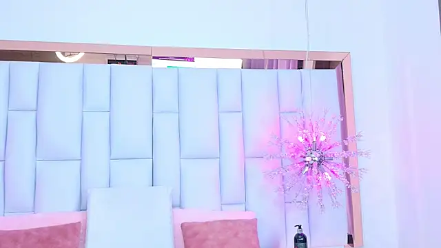 AlliciaKim online show from 9, 3, 2025