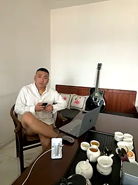 Snapshot of ShaoZian_1 chatting on 4, 11, 2025 ShaoZian 1 online show from 4, 11, 2025