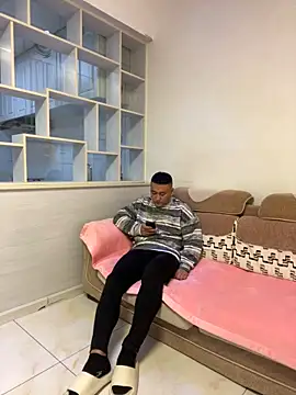 Snapshot of ShaoZian_1 chatting on 10, 10, 2025 ShaoZian 1 online show from 10, 10, 2025