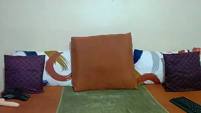 DiamondLuv29 online show from 14, 4, 2026