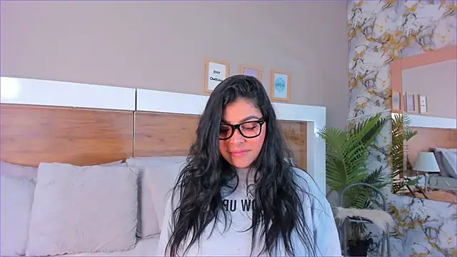 EmaBakker online show from 13, 12, 2025