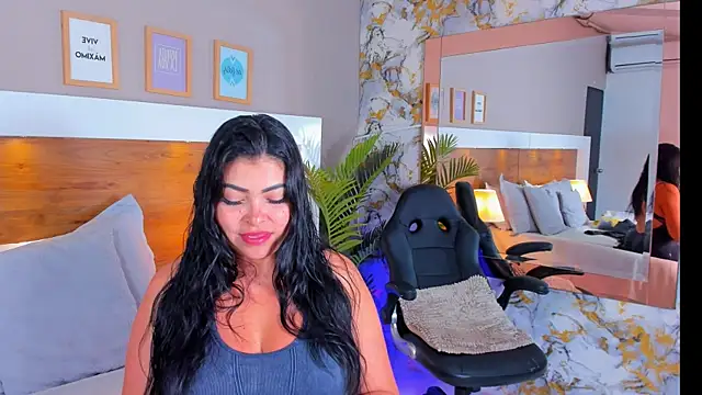 EmaBakker online show from 8, 4, 2026