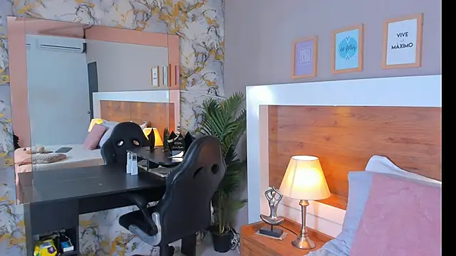 EmaBakker online show from 22, 4, 2026