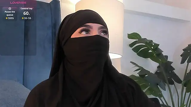 Snapshot of _malih_ chatting on 2, 10, 2025 malih online show from 2, 10, 2025