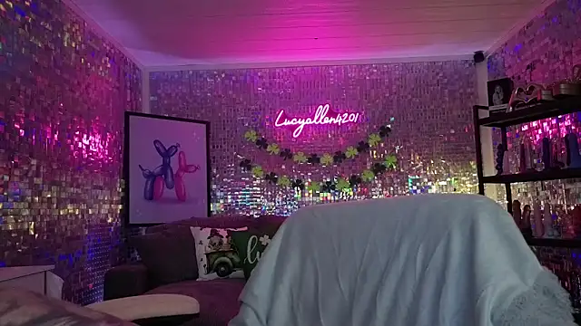 lucyallen4201 online show from 24, 2, 2026