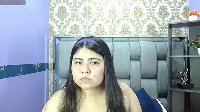 Laura Copers online show from 10, 5, 2026