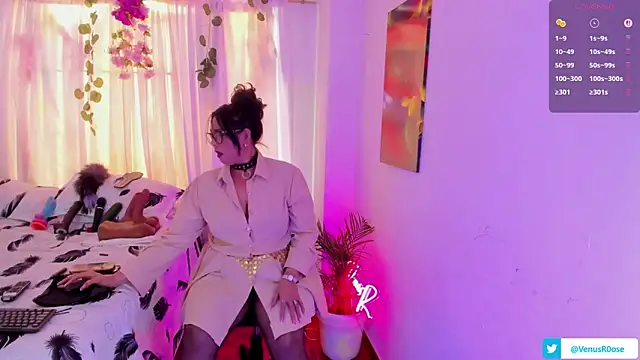 Snapshot of Venus_R0se chatting on 23, 11, 2025 Venus R0se online show from 23, 11, 2025