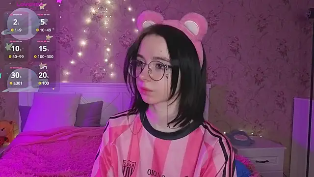 Nora Failure online show from 28, 1, 2025