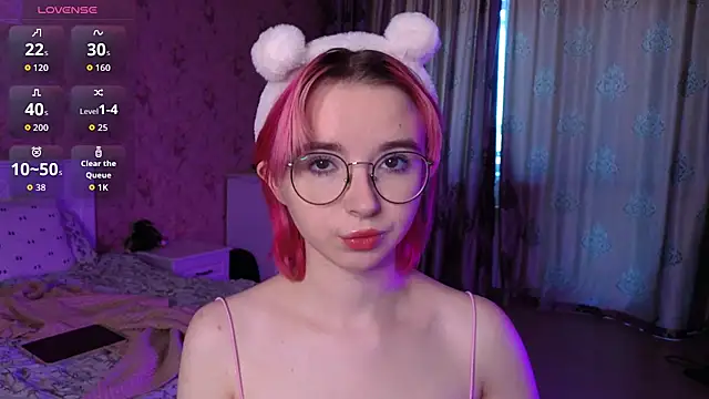 Nora Failure online show from 26, 9, 2025