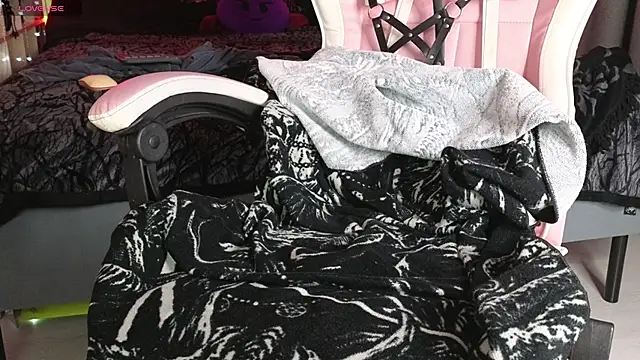 Devil s bride online show from 2, 4, 2026