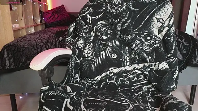 Snapshot of Devil_s_bride chatting on 17, 4, 2026 Devil s bride online show from 17, 4, 2026