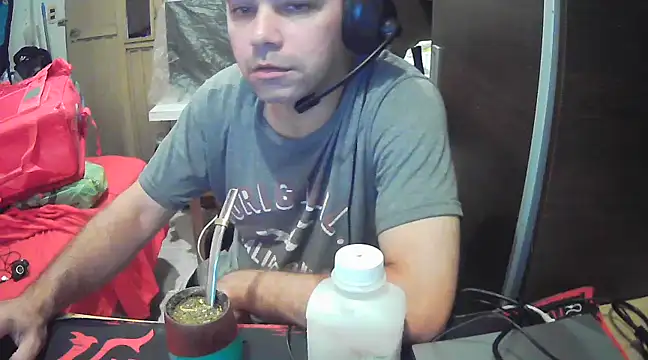 Lolosalvage83 online show from 3, 3, 2025