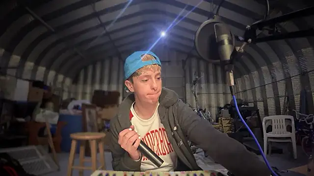 twentywithafelonyy online show from 14, 3, 2025