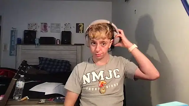 twentywithafelonyy online show from 17, 2, 2025