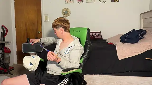 twentywithafelonyy online show from 12, 11, 2025