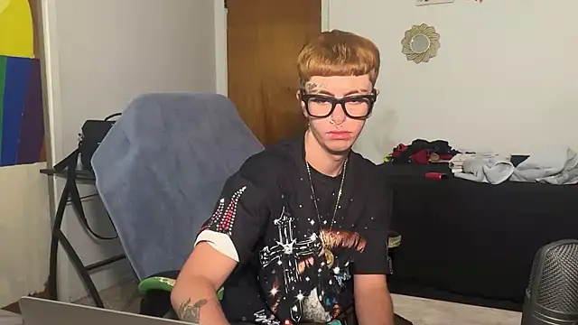 twentywithafelonyy online show from 8, 11, 2025