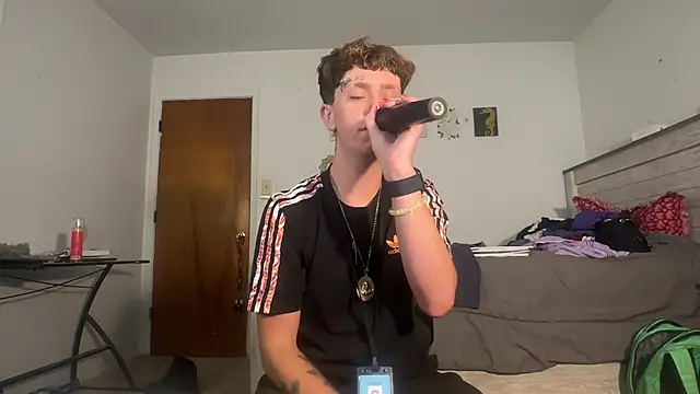 twentywithafelonyy online show from 27, 9, 2025