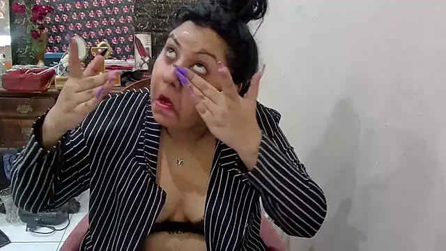 GoddessLorenaTheeSiren online show from 14, 3, 2025