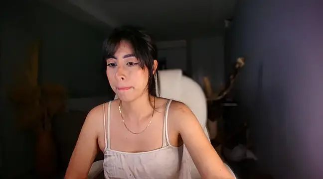 auroracaruso11 online show from 28, 2, 2025