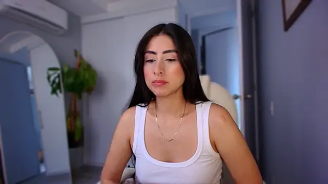 auroracaruso11 online show from 4, 10, 2025