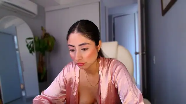 auroracaruso11 online show from 9, 10, 2025