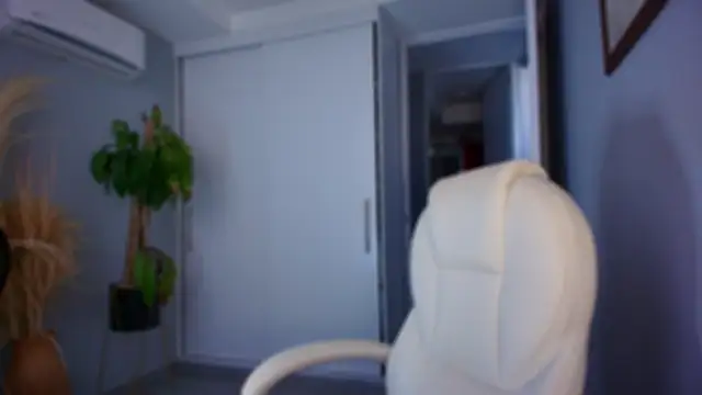 auroracaruso11 online show from 21, 9, 2025