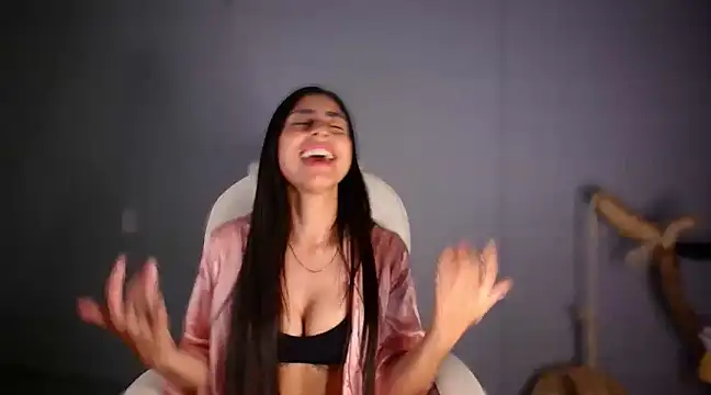 auroracaruso11 online show from 12, 2, 2025