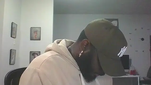 Stayinalive1992 online show from 7, 11, 2025