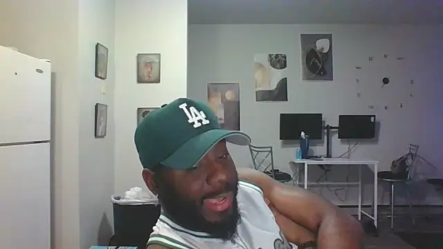 Stayinalive1992 online show from 20, 1, 2025